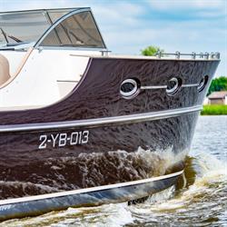 TIMELESS YACHTS