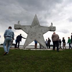 Domenique Himmelsbach de Vries - social art interventions