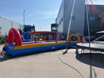 waterspellen-waterattractie-zomerfeest-kinderen